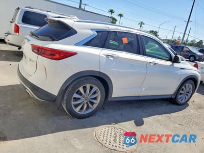 Trzecie zdjęcie samochodu z tyłu: 2020 INFINITI QX50 LUXE VIN:3PCAJ5M18LF101021 - miniatura