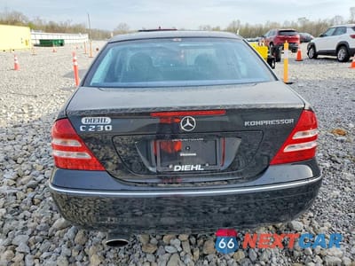 Zdjęcie 6 z 13 samochodu: 2005 MERCEDES-BENZ C 230K SPORT SEDAN VIN:WDBRF40J85F641261 - miniatura