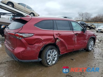 Trzecie zdjęcie samochodu z tyłu: 2021 TOYOTA HIGHLANDER LIMITED VIN:5TDDZRBHXMS156306 - miniatura