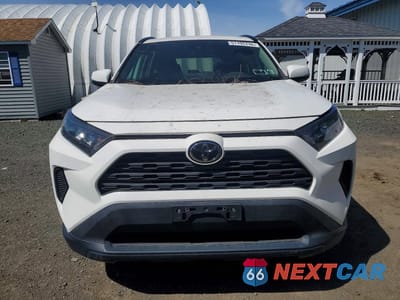 Piąte zdjęcie samochodu w środku: 2019 TOYOTA RAV4 LE VIN:2T3G1RFV0KW060975 - miniatura