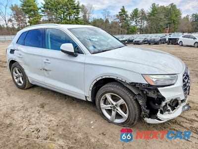 Czwarte zdjęcie samochodu z boku: 2021 AUDI Q5 PREMIUM VIN:WA1AAAFY3M2033356 - miniatura