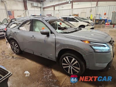 Czwarte zdjęcie samochodu z boku: 2025 NISSAN PATHFINDER PLATINUM VIN:5N1DR3DK9SC200182 - miniatura