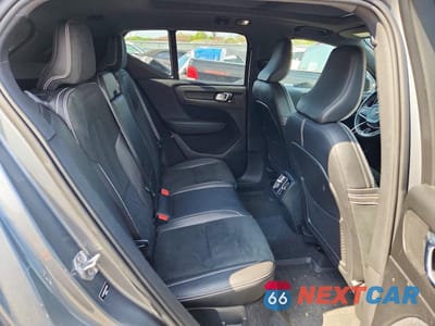 Zdjęcie 11 z 14 samochodu: 2019 VOLVO XC40 T5 R-DESIGN VIN:YV4162UM9K2117222 - miniatura