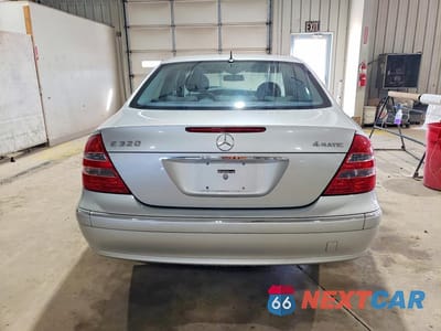 Zdjęcie 6 z 12 samochodu: 2004 MERCEDES-BENZ E 320 4MATIC VIN:WDBUF82J04X121563 - miniatura