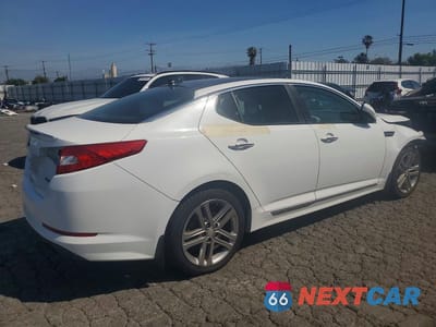 Trzecie zdjęcie samochodu z tyłu: 2013 KIA OPTIMA SX VIN:5XXGR4A68DG172540 - miniatura
