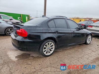 Trzecie zdjęcie samochodu z tyłu: 2010 BMW 328 XI SULEV VIN:WBAPK5C52AA646517 - miniatura