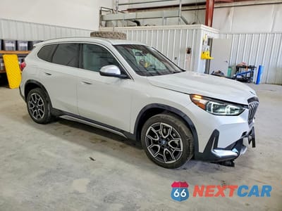 Czwarte zdjęcie samochodu z boku: 2024 BMW X1 XDRIVE28I VIN:WBX73EF02R5Y35126 - miniatura
