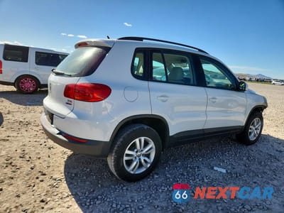Trzecie zdjęcie samochodu z tyłu: 2016 VOLKSWAGEN TIGUAN S VIN:WVGBV7AX6GW593915 - miniatura