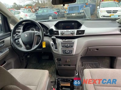 Zdjęcie 9 z 10 samochodu: 2016 HONDA ODYSSEY LX VIN:5FNRL5H29GB124412 - miniatura