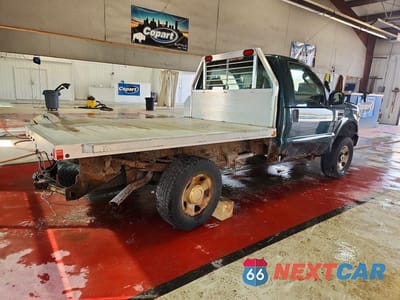 Trzecie zdjęcie samochodu z tyłu: 2008 FORD F350 SRW SUPER DUTY VIN:1FTWF315X8EE20559 - miniatura