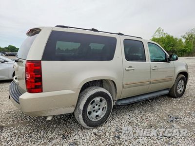 Trzecie zdjęcie samochodu z tyłu: 2014 CHEVROLET SUBURBAN C1500 LT VIN:1GNSCJE07ER123710 - miniatura