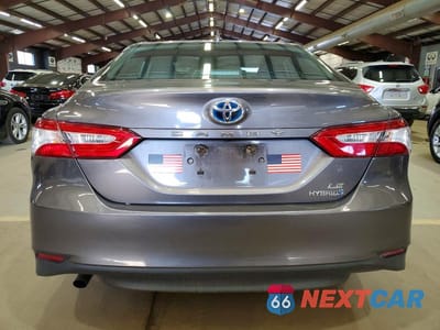 Zdjęcie 6 z 12 samochodu: 2020 TOYOTA CAMRY LE VIN:4T1C31AKXLU520015 - miniatura
