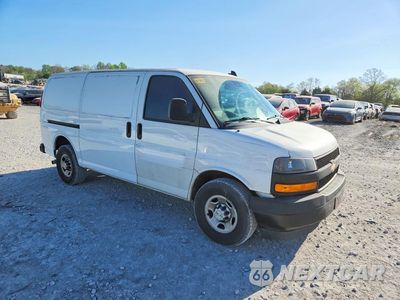 Czwarte zdjęcie samochodu z boku: 2020 CHEVROLET EXPRESS G2500 VIN:1GCWGAFG5L1264992 - miniatura