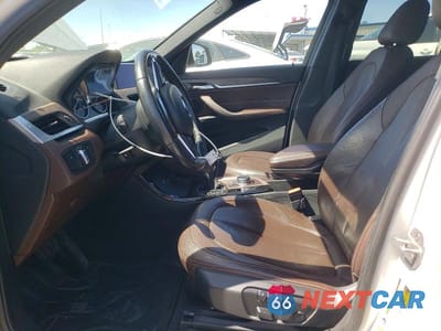 Zdjęcie 7 z 13 samochodu: 2016 BMW X1 XDRIVE28I VIN:WBXHT3Z38G4A51831 - miniatura
