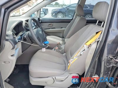 Zdjęcie 7 z 12 samochodu: 2008 KIA RONDO LX VIN:KNAFG526387183253 - miniatura