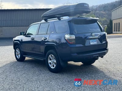 Trzecie zdjęcie samochodu z tyłu: 2014 TOYOTA 4RUNNER SR5 VIN:JTEBU5JR7E5175584 - miniatura