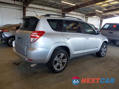 Trzecie zdjęcie samochodu z tyłu: 2009 TOYOTA RAV4 SPORT VIN:JTMBK32V895076949 - miniatura