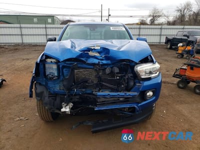 Piąte zdjęcie samochodu w środku: 2018 TOYOTA TACOMA SR5 V6 VIN:5TFRZ5CN7JX064272 - miniatura