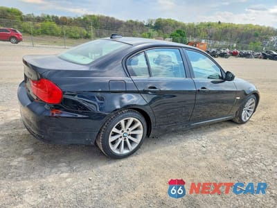 Trzecie zdjęcie samochodu z tyłu: 2011 BMW 328 XI SULEV VIN:WBAPK5C5XBF123914 - miniatura