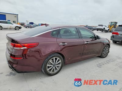 Trzecie zdjęcie samochodu z tyłu: 2019 KIA OPTIMA EX VIN:5XXGU4L1XKG374115 - miniatura