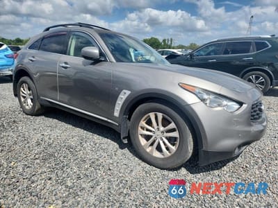 Czwarte zdjęcie samochodu z boku: 2010 INFINITI FX35 BASE VIN:JN8AS1MU2AM803084 - miniatura