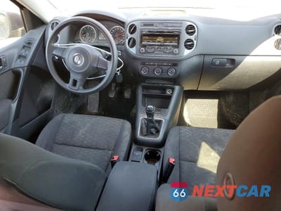 Zdjęcie 8 z 13 samochodu: 2013 VOLKSWAGEN TIGUAN S VIN:WVGKV3AX9DW577714 - miniatura