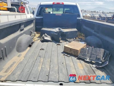Zdjęcie 10 z 13 samochodu: 2019 CHEVROLET SILVERADO K3500 LTZ VIN:1GC4KXCY0KF209230 - miniatura