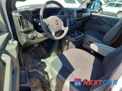 Zdjęcie 8 z 13 samochodu: 2023 GMC SAVANA G2500 VIN:1GTW7AFP2P1201855 - miniatura