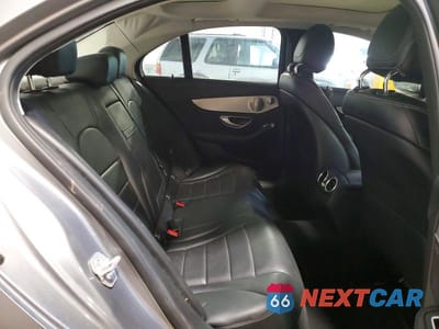 Zdjęcie 10 z 13 samochodu: 2016 MERCEDES-BENZ C 300 4MATIC VIN:55SWF4KB0GU109700 - miniatura