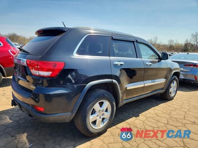 Trzecie zdjęcie samochodu z tyłu: 2011 JEEP GRAND CHEROKEE LAREDO VIN:1J4RS4GG9BC577343 - miniatura