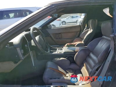 Zdjęcie 7 z 11 samochodu: 1990 CHEV CORVETTE CONVERTIBLE VIN:1G1YY3383L5106604 - miniatura