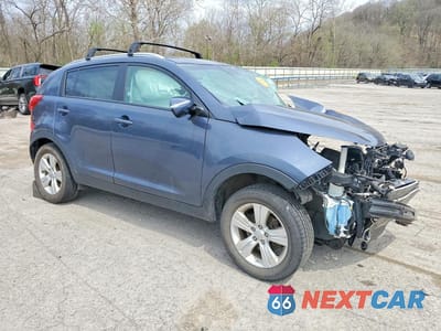 Czwarte zdjęcie samochodu z boku: 2013 KIA SPORTAGE LX VIN:KNDPB3A2XD7487778 - miniatura