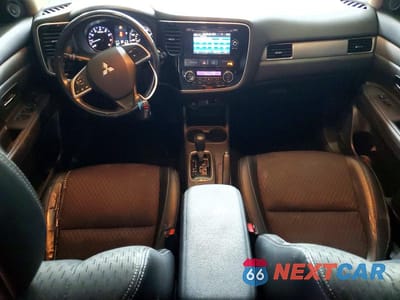 Zdjęcie 8 z 13 samochodu: 2015 MITSUBISHI OUTLANDER SE VIN:JA4AD3A35FZ008452 - miniatura