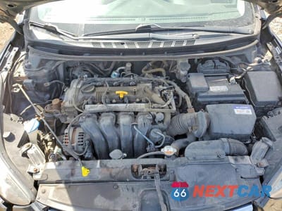 Zdjęcie 11 z 12 samochodu: 2015 HYUNDAI ELANTRA SE VIN:KMHDH4AE3FU310104 - miniatura
