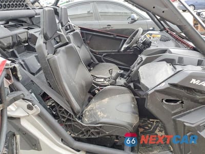 Piąte zdjęcie samochodu w środku: 2024 CAN-AM MAVERICK X3 RS UTILITY VEHICLE VIN:3JBVJAV48RE000436 - miniatura
