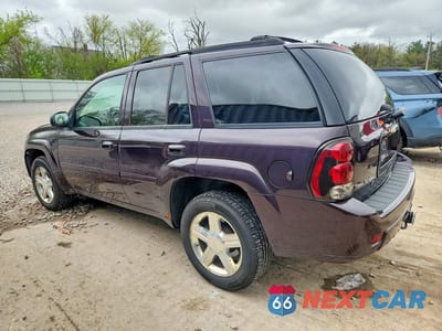 Drugie zdjęcie samochodu z przodu: 2008 CHEVROLET TRAILBLAZER LS VIN:1GNDT13S182136172 - miniatura