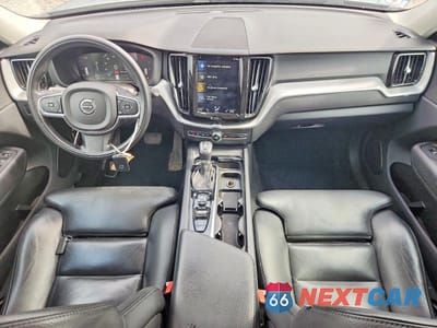 Zdjęcie 8 z 12 samochodu: 2019 VOLVO XC60 T6 MOMENTUM VIN:LYVA22RK0KB263996 - miniatura