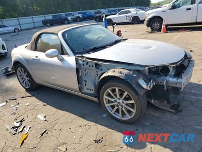 Czwarte zdjęcie samochodu z boku: 2006 MAZDA MX-5 MIATA VIN:JM1NC25F060118550 - miniatura