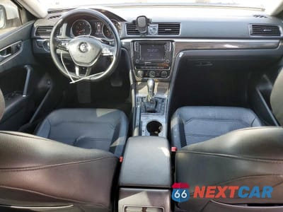 Zdjęcie 8 z 12 samochodu: 2016 VOLKSWAGEN PASSAT SE VIN:1VWBT7A32GC011623 - miniatura