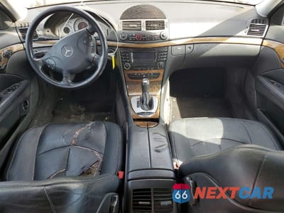 Zdjęcie 8 z 11 samochodu: 2003 MERCEDES-BENZ E 320 VIN:WDBUF65J83X099228 - miniatura