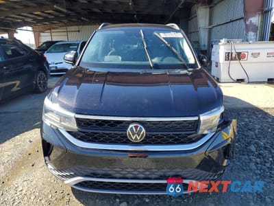 Piąte zdjęcie samochodu w środku: 2024 VOLKSWAGEN TAOS SE - PRIOR FLEET VIN:3VVSX7B24RM061827 - miniatura
