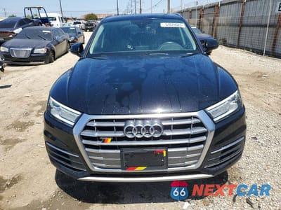 Piąte zdjęcie samochodu w środku: 2020 AUDI Q5 PREMIUM VIN:WA1ANAFY5L2040599 - miniatura