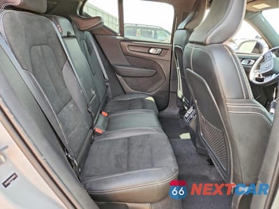 Zdjęcie 11 z 13 samochodu: 2022 VOLVO XC40 T5 R-DESIGN VIN:YV4162UM1N2690555 - miniatura