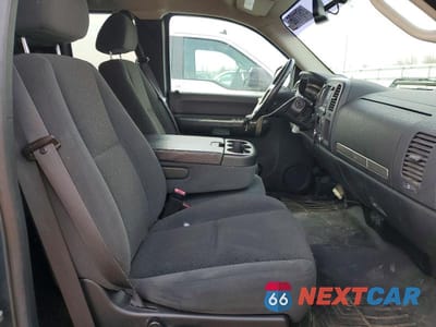 Zdjęcie 10 z 12 samochodu: 2008 CHEVROLET SILVERADO K1500 VIN:1GCEK190X8Z226160 - miniatura