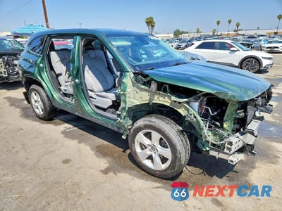 Czwarte zdjęcie samochodu z boku: 2023 TOYOTA HIGHLANDER L VIN:5TDKDRAH4PS500871 - miniatura