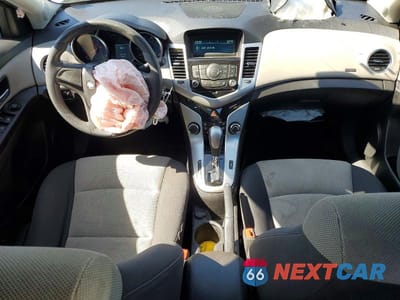 Zdjęcie 8 z 12 samochodu: 2015 CHEVROLET CRUZE LS VIN:1G1PA5SG2F7290849 - miniatura