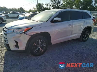 2018 TOYOTA HIGHLANDER LE 5TDZARFH1JS034436 - główne zdjęcie licytacji z USA - miniatura