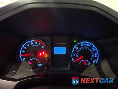 Zdjęcie 9 z 13 samochodu: 2017 TOYOTA TACOMA SR VIN:5TFRX5GN3HX087090 - miniatura
