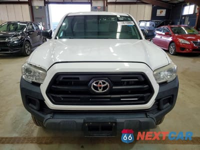 Piąte zdjęcie samochodu w środku: 2017 TOYOTA TACOMA SR VIN:5TFRX5GN3HX091950 - miniatura