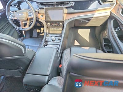 Zdjęcie 8 z 14 samochodu: 2024 JEEP GRAND CHEROKEE SUMMIT 4XE VIN:1C4RJYE69R8923110 - miniatura
